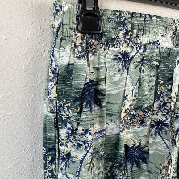 Capacity Palm Tree Shirt & Matching Shorts EUC - Picture 10 of 11